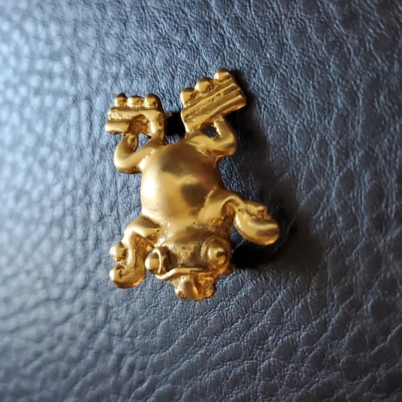 Alva Studios frog brooch - Picture 3 of 7